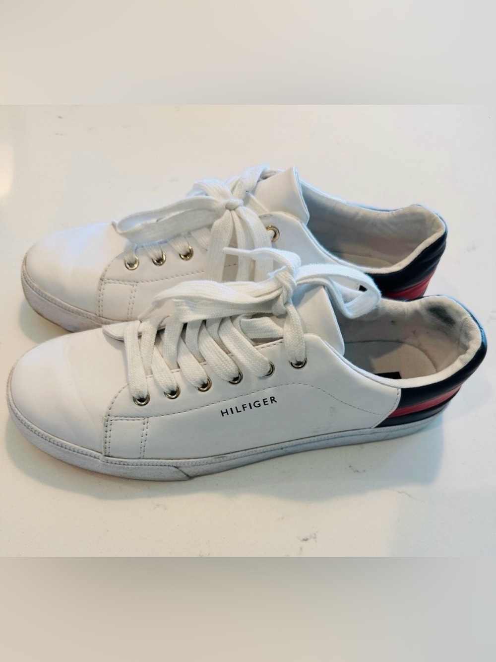 Tommy Hilfiger White Sneakers with Navy & Red Heel Stripe. Size 9.5.